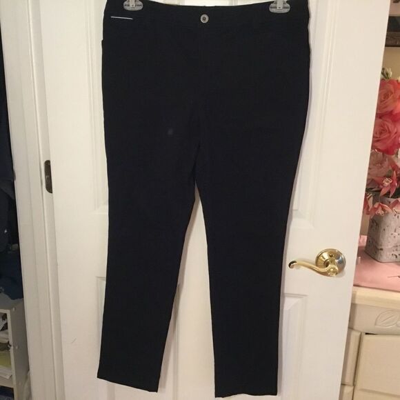 NWT. Charter Club Black Pants Sz. 10P - Picture 2 of 9
